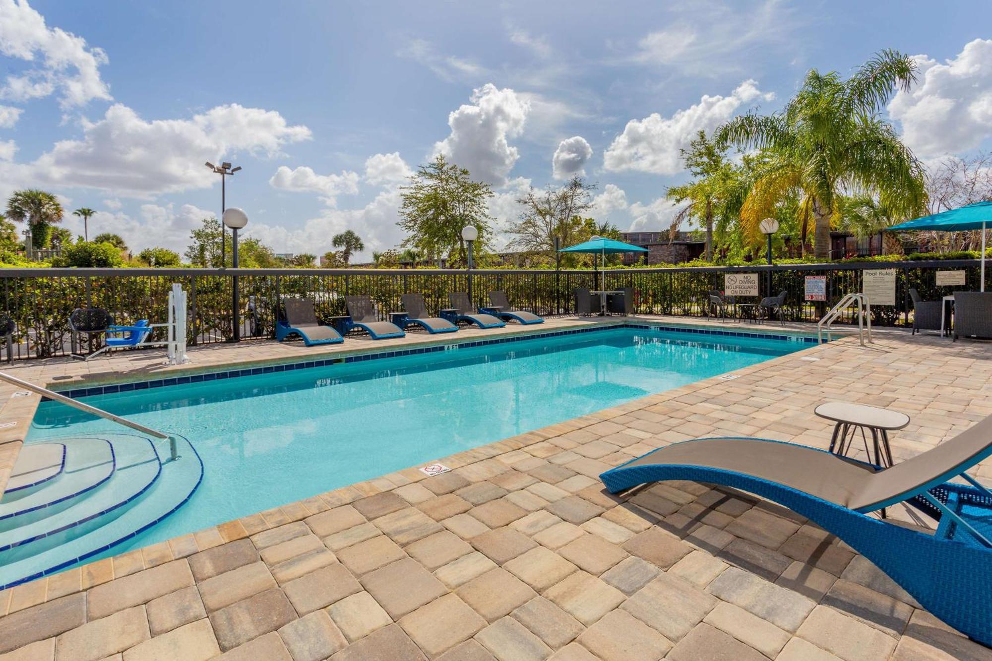 Hampton Inn & Suites Orlando International Drive North Kültér fotó
